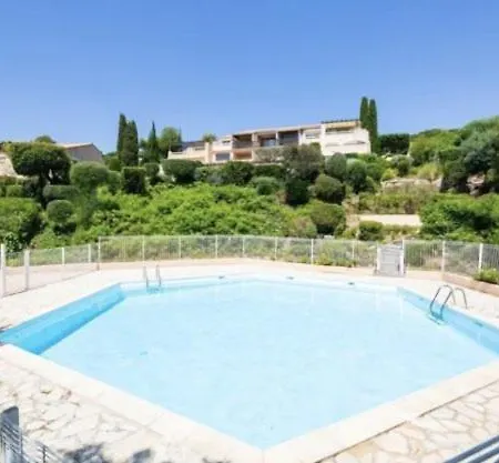 Sm180-305 Sainte Maxime Vue T2 Piscine Et Parking * Сент-Максім