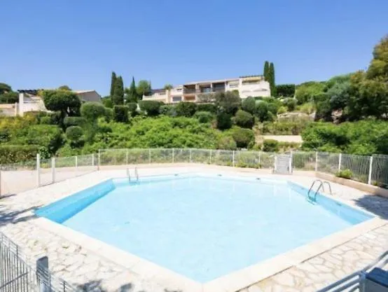 Sm180-305 Sainte Maxime Vue T2 Piscine Et Parking * Сент-Максім