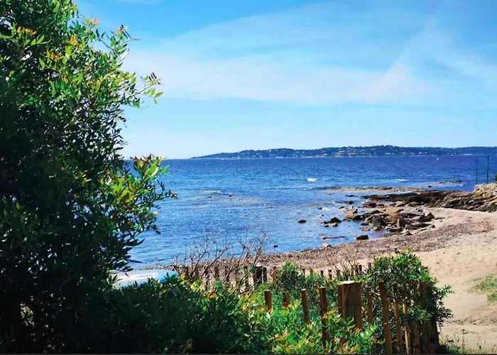 Sm180-305 Maxime Vue T2 Piscine Et Parking *