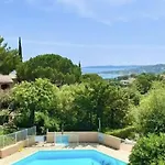 Sm180-305 Maxime Vue T2 Piscine Et Parking Sainte-Maxime