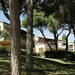 Sm180-305 Maxime Vue T2 Piscine Et Parking * Sainte-Maxime
