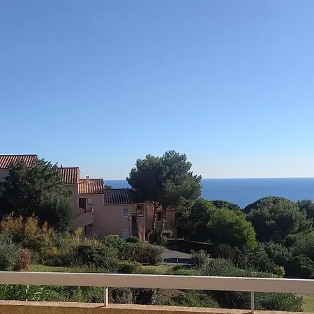 Sm180-305 Maxime Vue T2 Piscine Et Parking * Sainte-Maxime