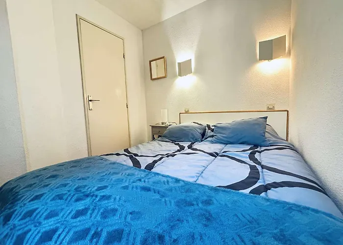 Sm180-305 Maxime Vue T2 Piscine Et Parking *